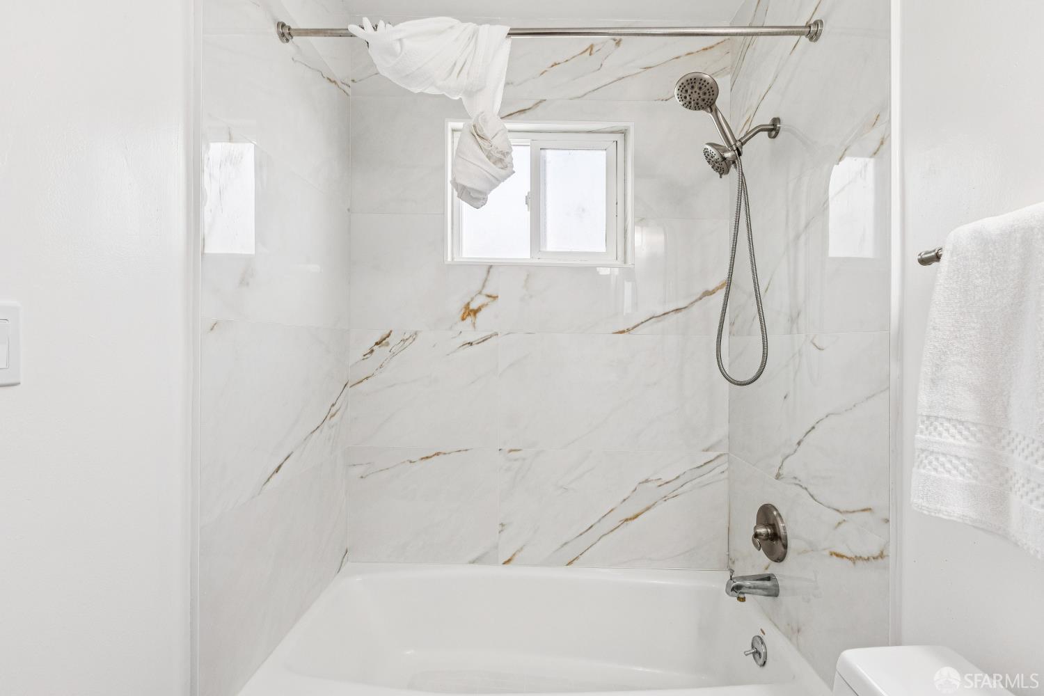 Detail Gallery Image 40 of 91 For 183 Camelia Dr, Daly City,  CA 94015 - 7 Beds | 6 Baths