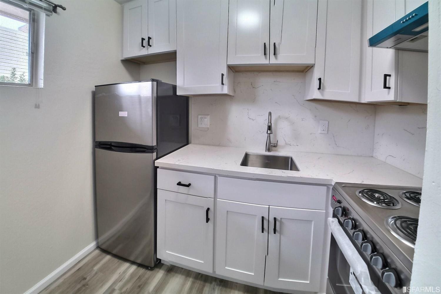 Detail Gallery Image 2 of 15 For 1907 Greenwich St #3,  San Francisco,  CA 94123 - 0 Beds | 1 Baths