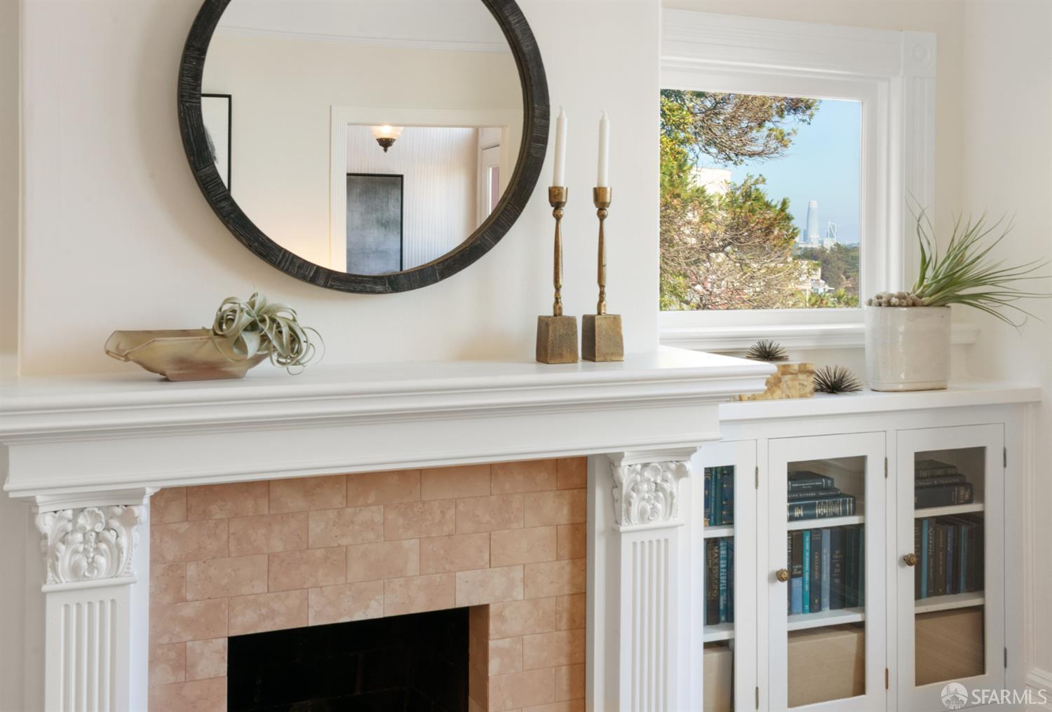 Detail Gallery Image 8 of 42 For 376 Corbett Ave, San Francisco,  CA 94114 - 3 Beds | 3 Baths