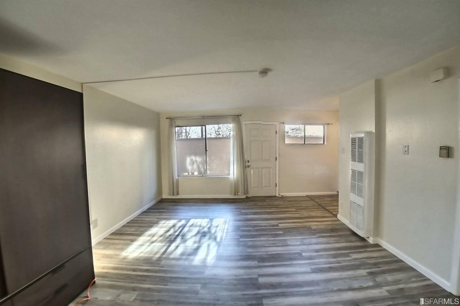 Detail Gallery Image 5 of 15 For 1907 Greenwich St #3,  San Francisco,  CA 94123 - 0 Beds | 1 Baths