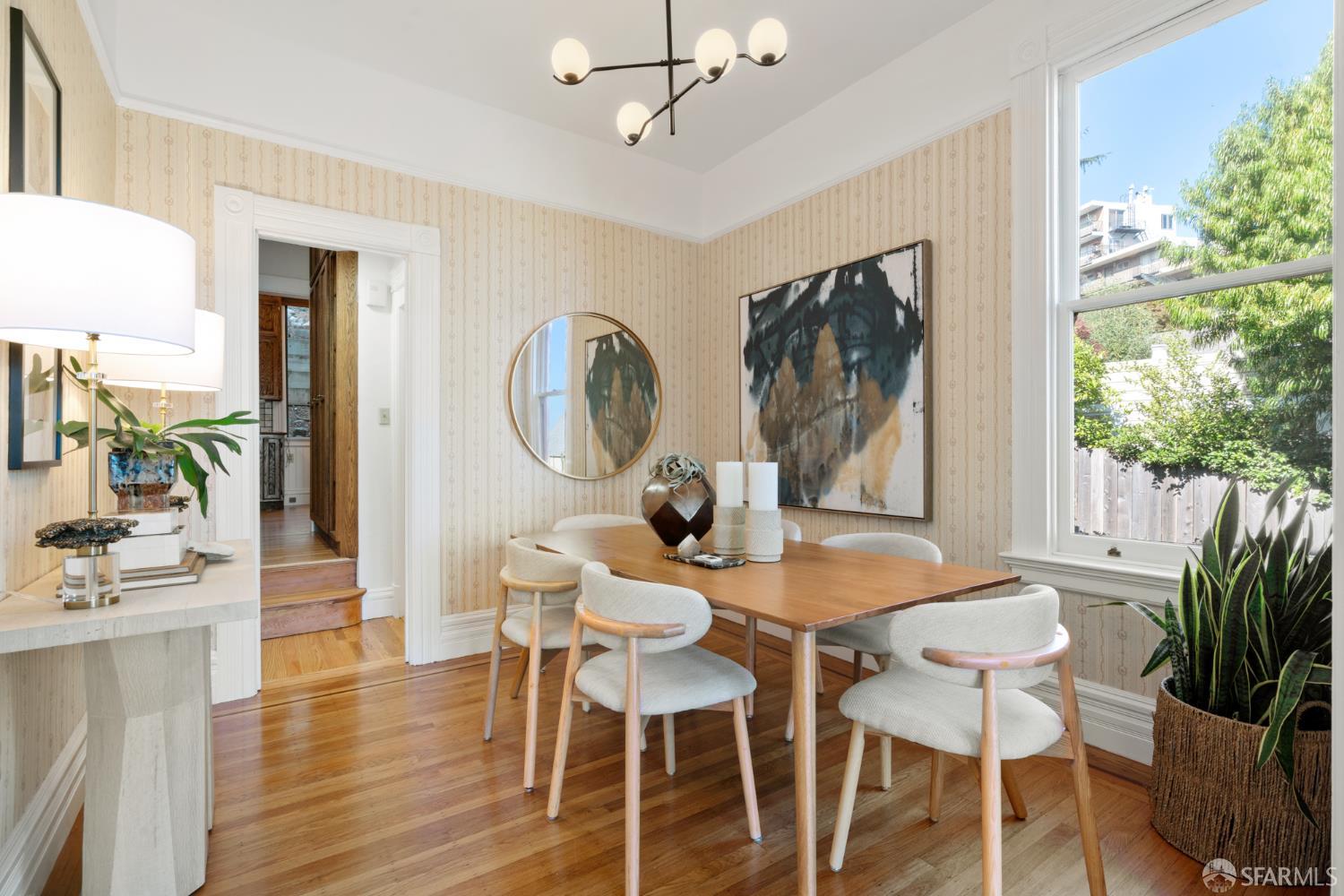 Detail Gallery Image 9 of 42 For 376 Corbett Ave, San Francisco,  CA 94114 - 3 Beds | 3 Baths