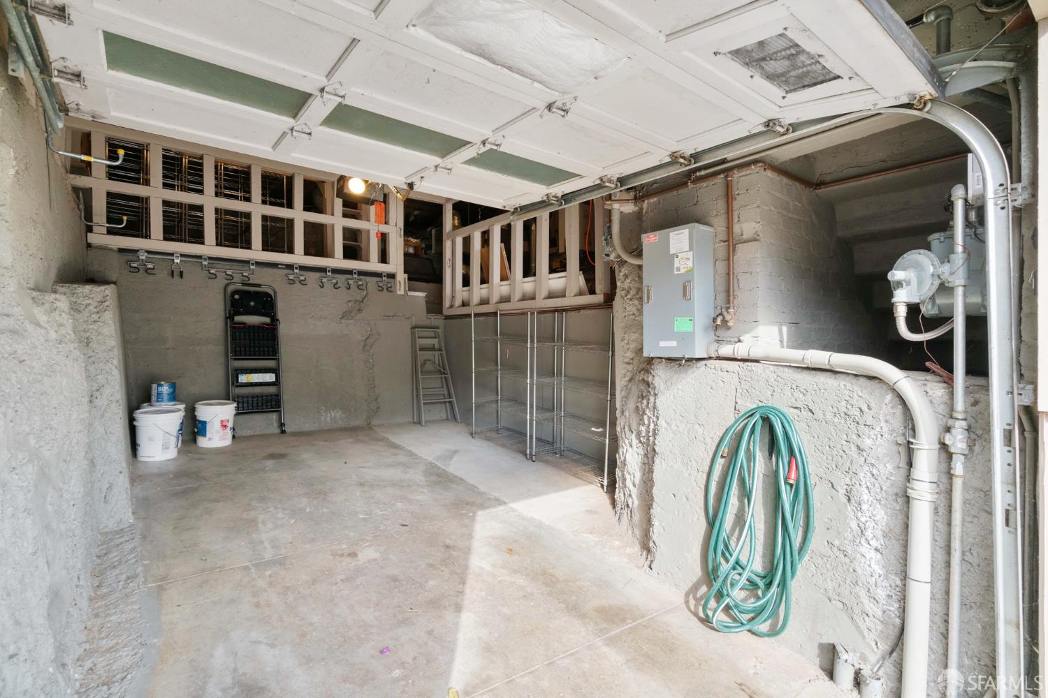 Detail Gallery Image 41 of 42 For 376 Corbett Ave, San Francisco,  CA 94114 - 3 Beds | 3 Baths