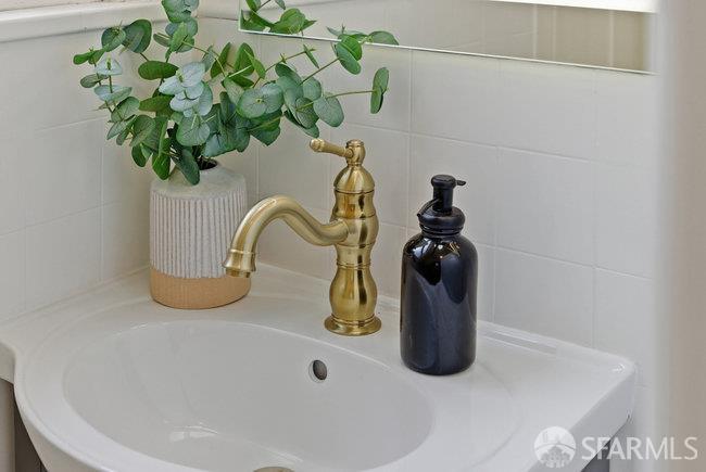 Detail Gallery Image 38 of 49 For 951 Leavenworth St, San Francisco,  CA 94109 - 3 Beds | 2 Baths