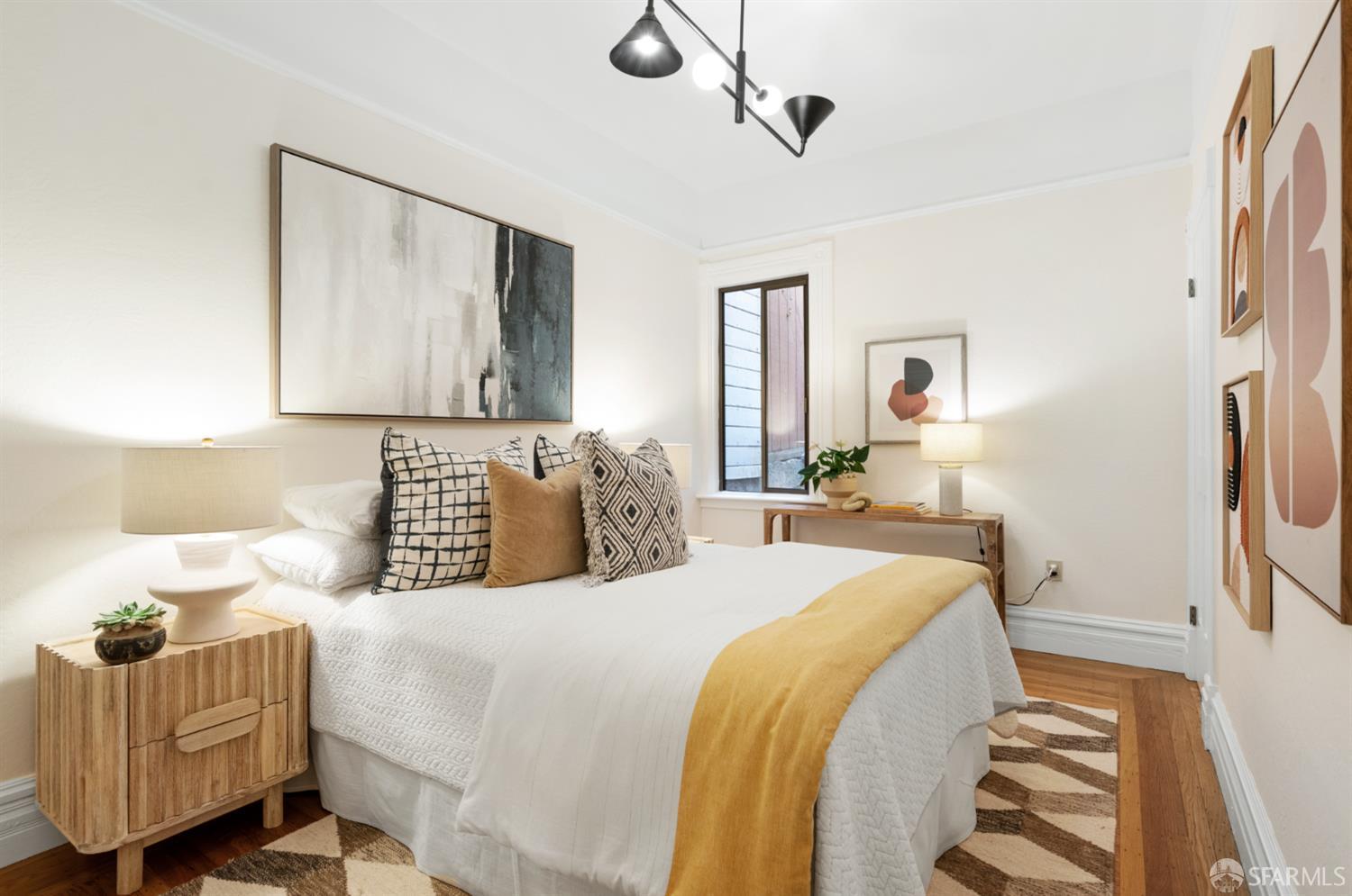 Detail Gallery Image 17 of 42 For 376 Corbett Ave, San Francisco,  CA 94114 - 3 Beds | 3 Baths