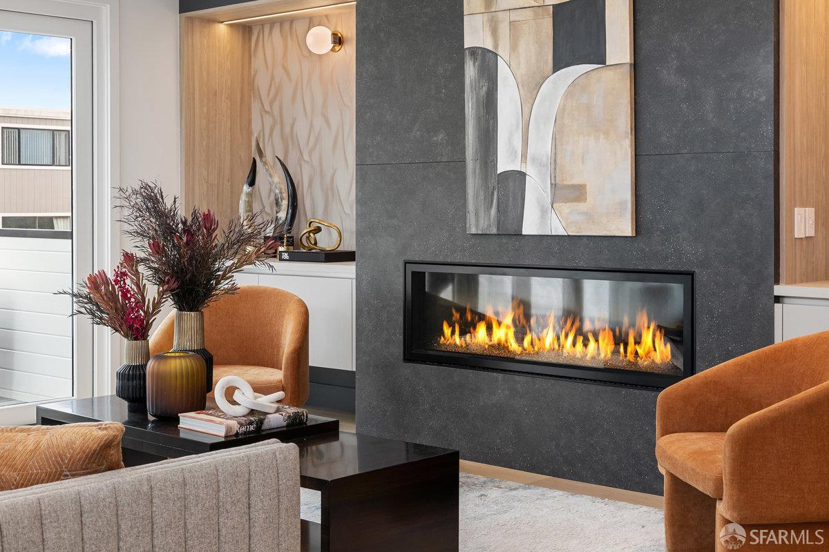 Detail Gallery Image 27 of 96 For 561 Duncan St, San Francisco,  CA 94131 - 4 Beds | 4/2 Baths