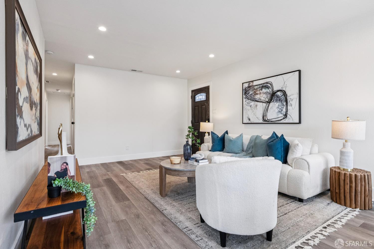 Detail Gallery Image 15 of 91 For 183 Camelia Dr, Daly City,  CA 94015 - 7 Beds | 6 Baths