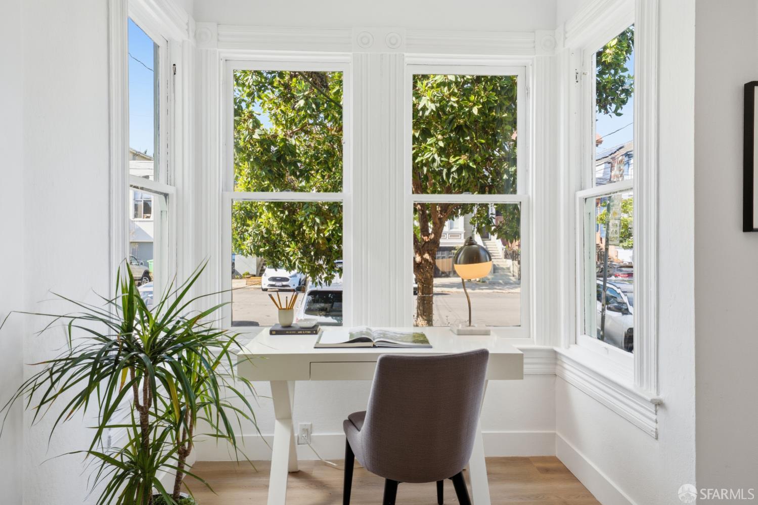 Detail Gallery Image 9 of 52 For 573 Connecticut St, San Francisco,  CA 94107 - 5 Beds | 3 Baths