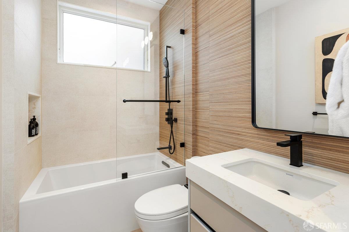 Detail Gallery Image 54 of 96 For 561 Duncan St, San Francisco,  CA 94131 - 4 Beds | 4/2 Baths