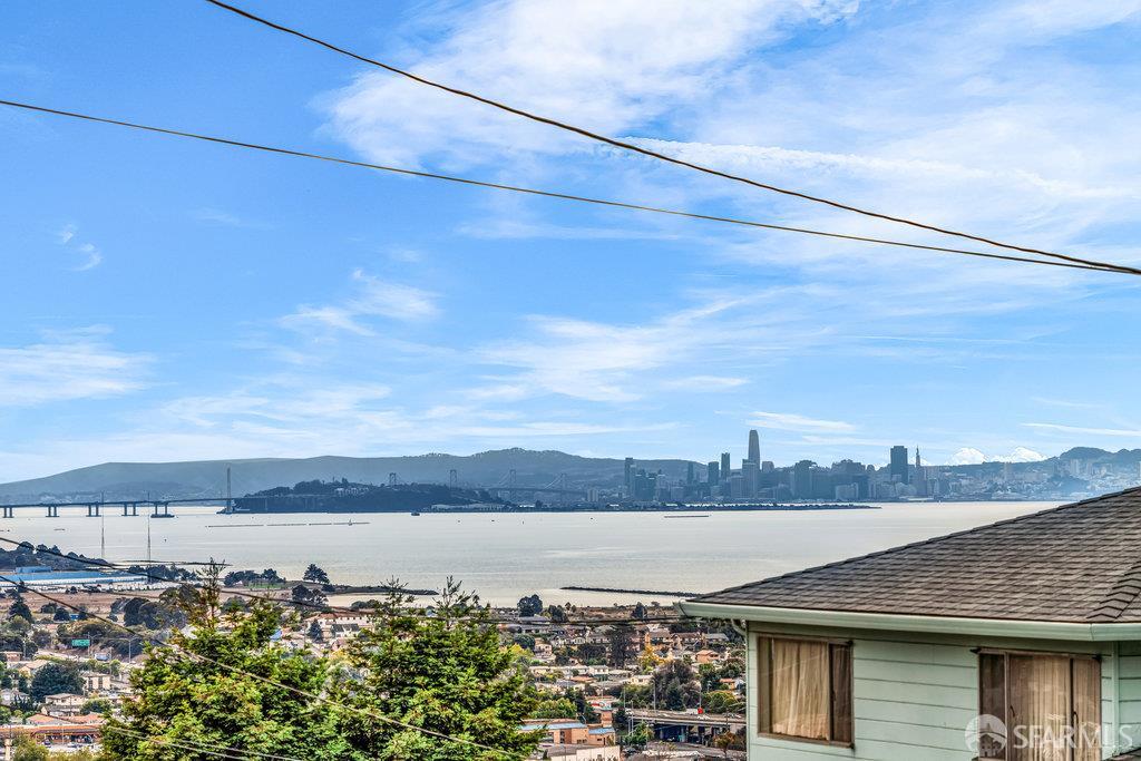 Detail Gallery Image 26 of 49 For 2034 Carquinez Ave, El Cerrito,  CA 94530 - 2 Beds | 1 Baths