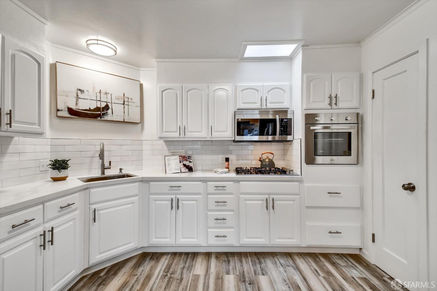 Detail Gallery Image 15 of 57 For 531 Arch St, San Francisco,  CA 94132 - 2 Beds | 1 Baths