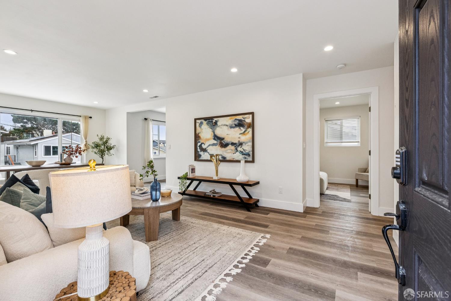 Detail Gallery Image 10 of 91 For 183 Camelia Dr, Daly City,  CA 94015 - 7 Beds | 6 Baths