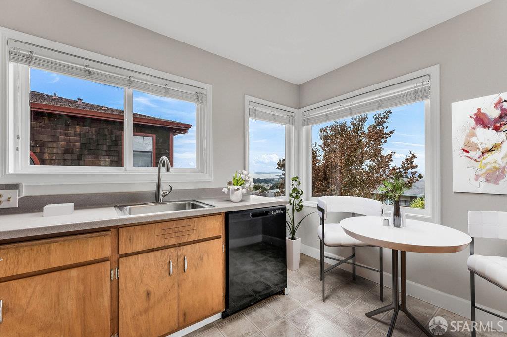 Detail Gallery Image 23 of 49 For 2034 Carquinez Ave, El Cerrito,  CA 94530 - 2 Beds | 1 Baths