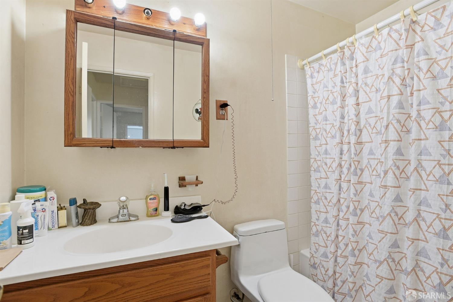 Detail Gallery Image 36 of 46 For 1191 Alicante Dr, Pacifica,  CA 94044 - 3 Beds | 2 Baths