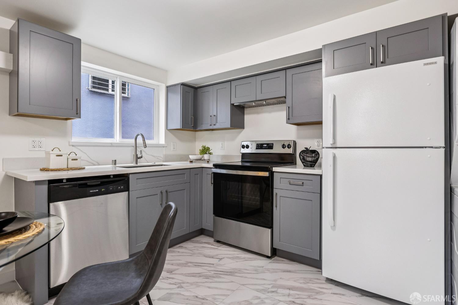 Detail Gallery Image 64 of 91 For 183 Camelia Dr, Daly City,  CA 94015 - 7 Beds | 6 Baths