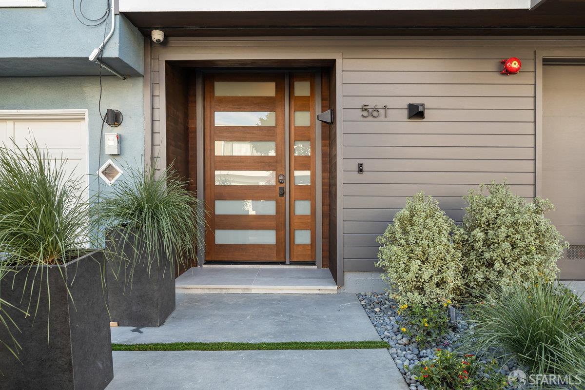 Detail Gallery Image 82 of 96 For 561 Duncan St, San Francisco,  CA 94131 - 4 Beds | 4/2 Baths