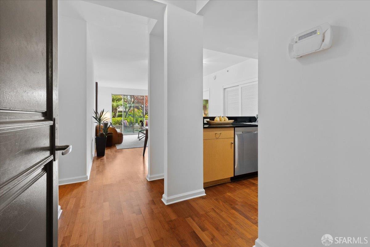 Detail Gallery Image 4 of 37 For 140 South Van Ness Ave #340,  San Francisco,  CA 94103 - 2 Beds | 2 Baths