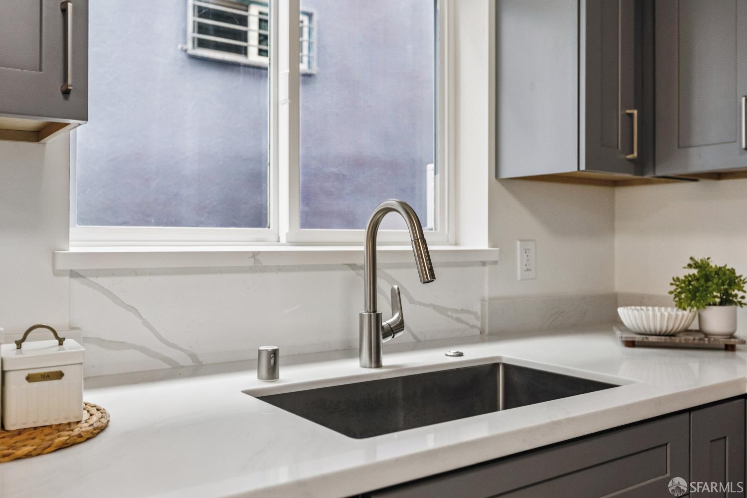 Detail Gallery Image 67 of 91 For 183 Camelia Dr, Daly City,  CA 94015 - 7 Beds | 6 Baths