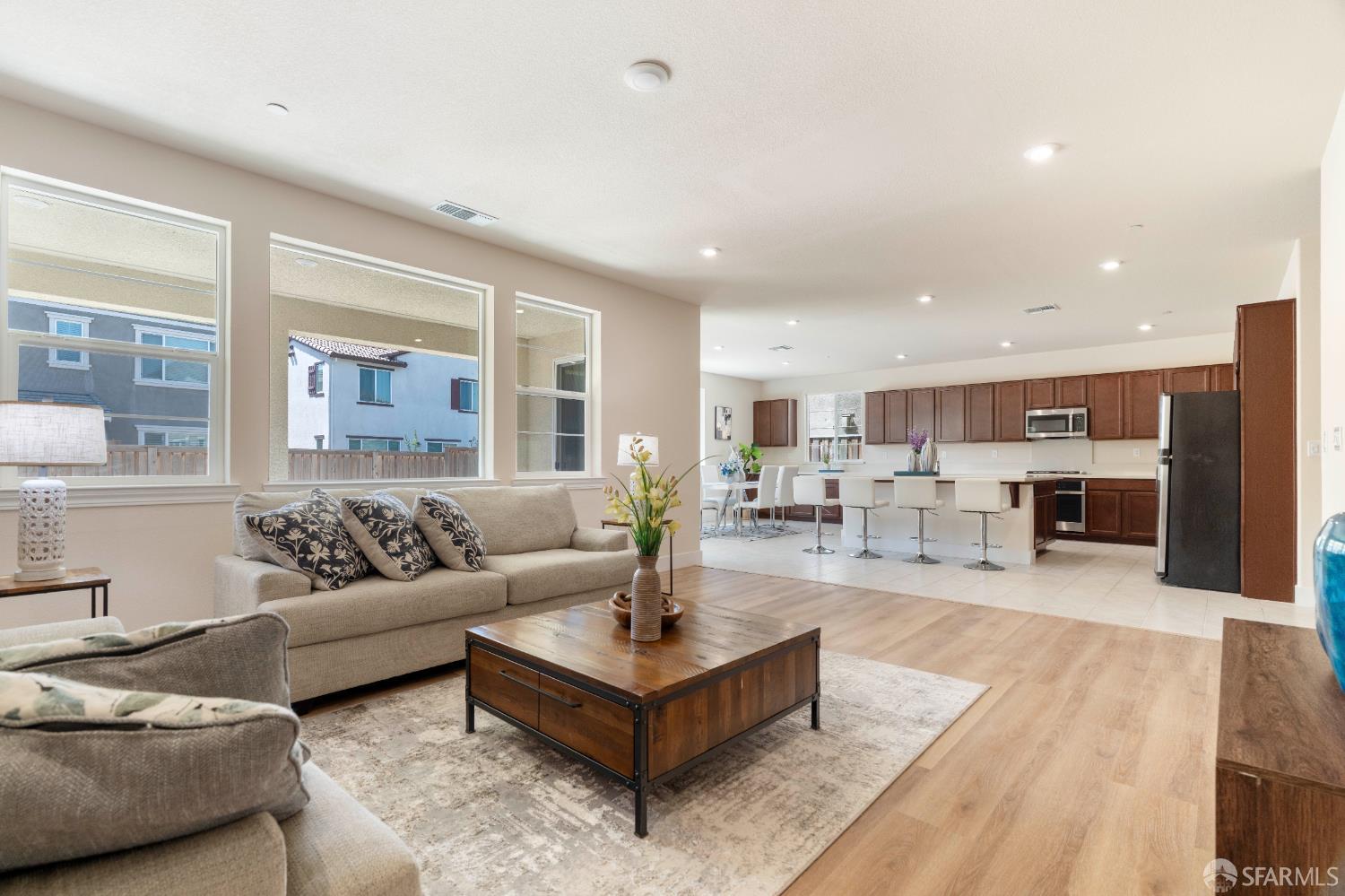 Detail Gallery Image 11 of 53 For 645 Marathon Dr, Oakley,  CA 94561 - 4 Beds | 3/1 Baths