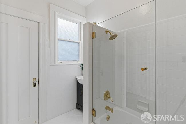 Detail Gallery Image 41 of 49 For 951 Leavenworth St, San Francisco,  CA 94109 - 3 Beds | 2 Baths