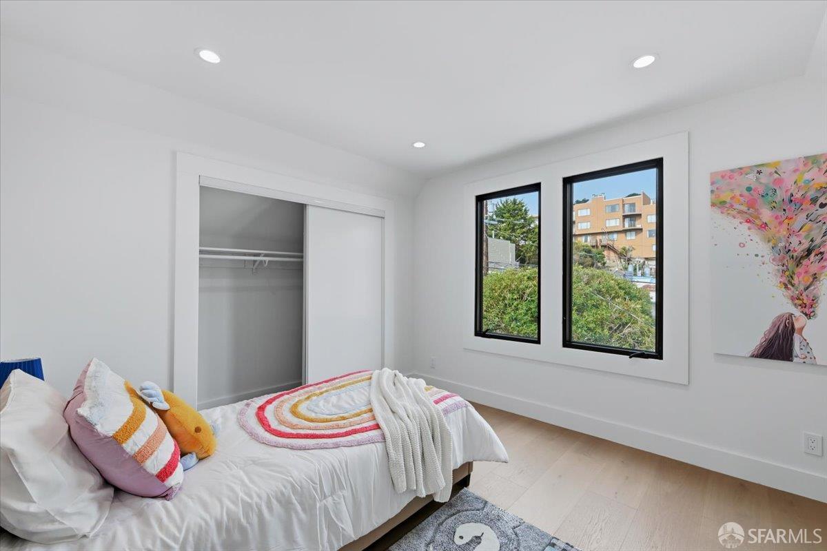 Detail Gallery Image 20 of 54 For 335 Hearst Ave, San Francisco,  CA 94112 - 3 Beds | 2/1 Baths