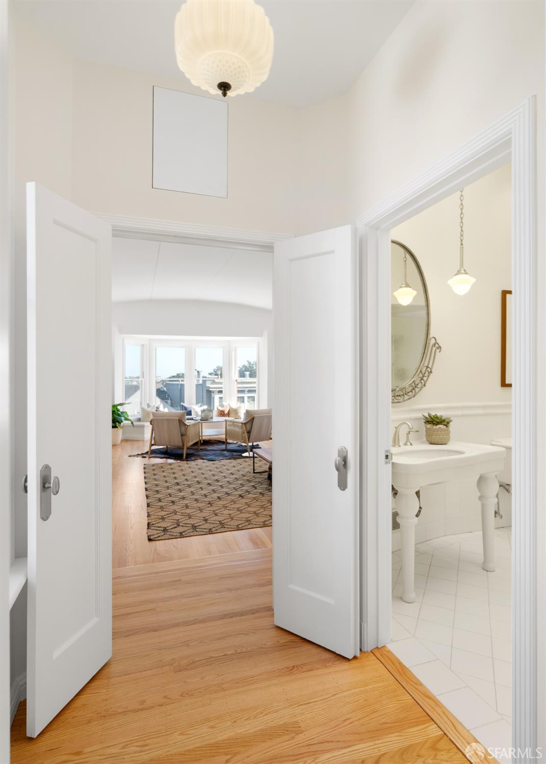 Detail Gallery Image 22 of 42 For 376 Corbett Ave, San Francisco,  CA 94114 - 3 Beds | 3 Baths