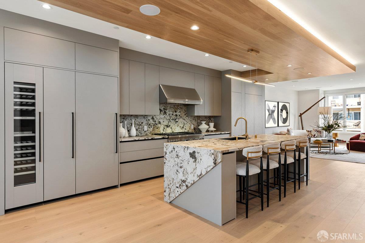 Detail Gallery Image 16 of 96 For 561 Duncan St, San Francisco,  CA 94131 - 4 Beds | 4/2 Baths