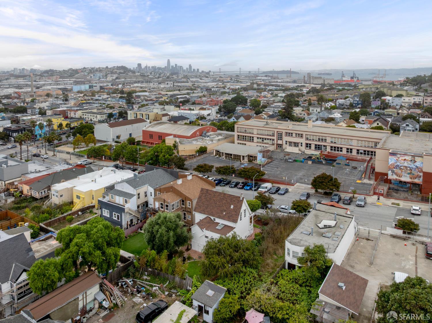 Detail Gallery Image 10 of 11 For 1539 Oakdale Ave, San Francisco,  CA 94124 - – Beds | – Baths