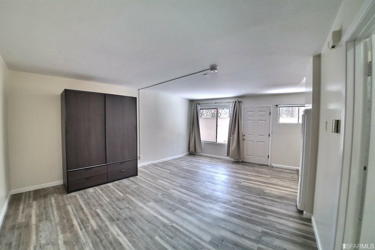 Detail Gallery Image 6 of 15 For 1907 Greenwich St #3,  San Francisco,  CA 94123 - 0 Beds | 1 Baths