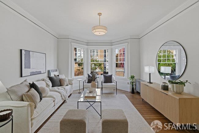 Detail Gallery Image 5 of 49 For 951 Leavenworth St, San Francisco,  CA 94109 - 3 Beds | 2 Baths