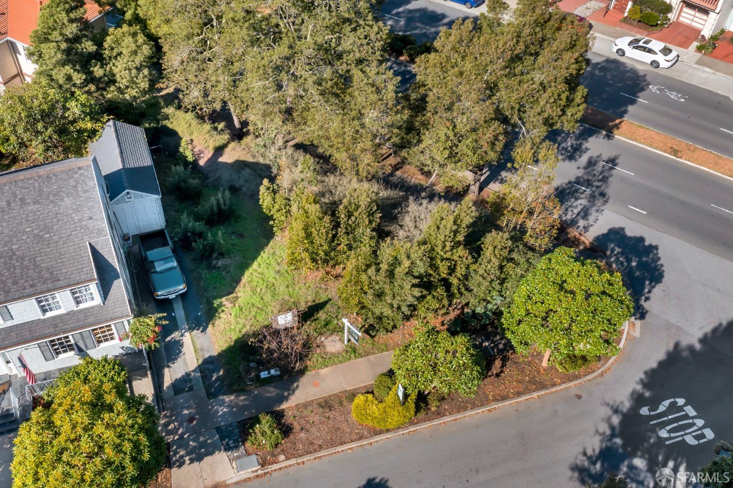 Detail Gallery Image 12 of 13 For 8 San Lorenzo Way, San Francisco,  CA 94127 - – Beds | – Baths