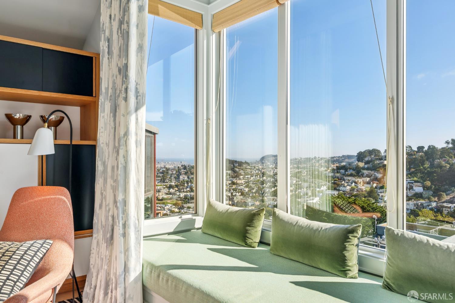 Detail Gallery Image 26 of 37 For 538 28th St, San Francisco,  CA 94131 - 6 Beds | 4/2 Baths