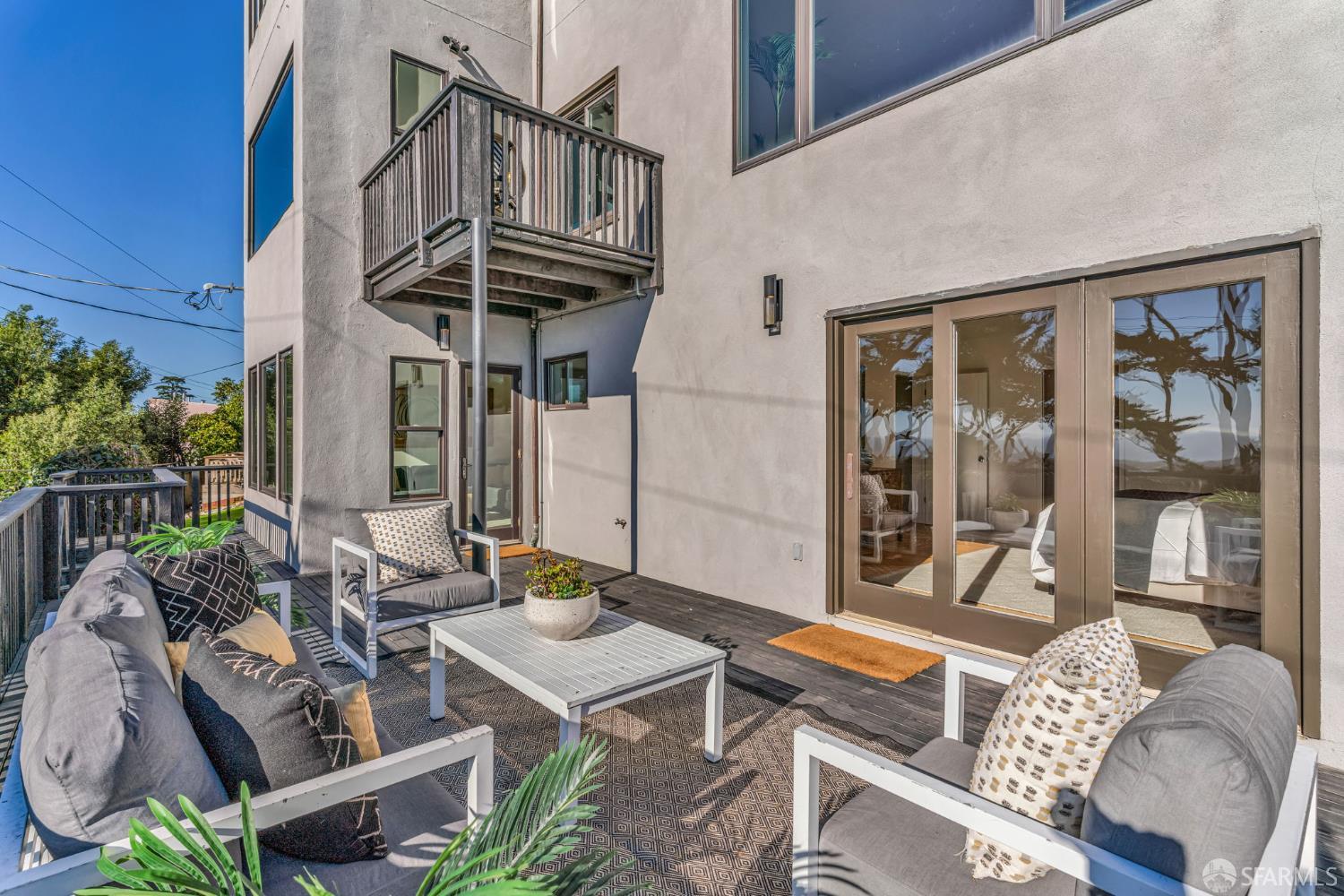 Detail Gallery Image 53 of 75 For 154 Maywood Dr, San Francisco,  CA 94127 - 5 Beds | 2/1 Baths