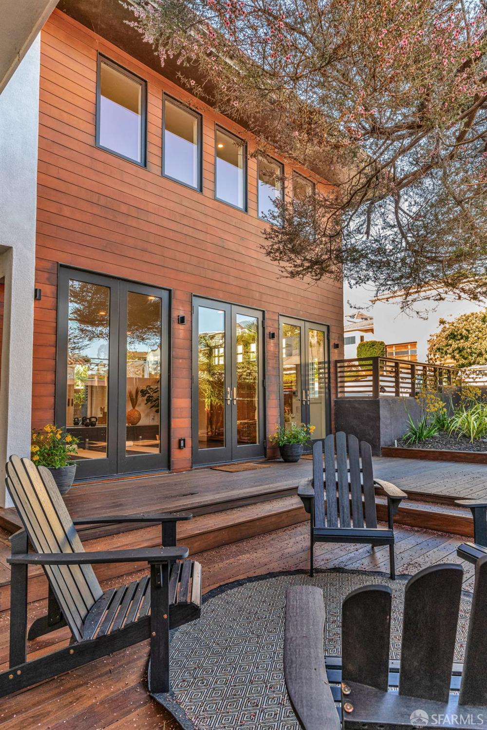 Detail Gallery Image 6 of 75 For 154 Maywood Dr, San Francisco,  CA 94127 - 5 Beds | 2/1 Baths