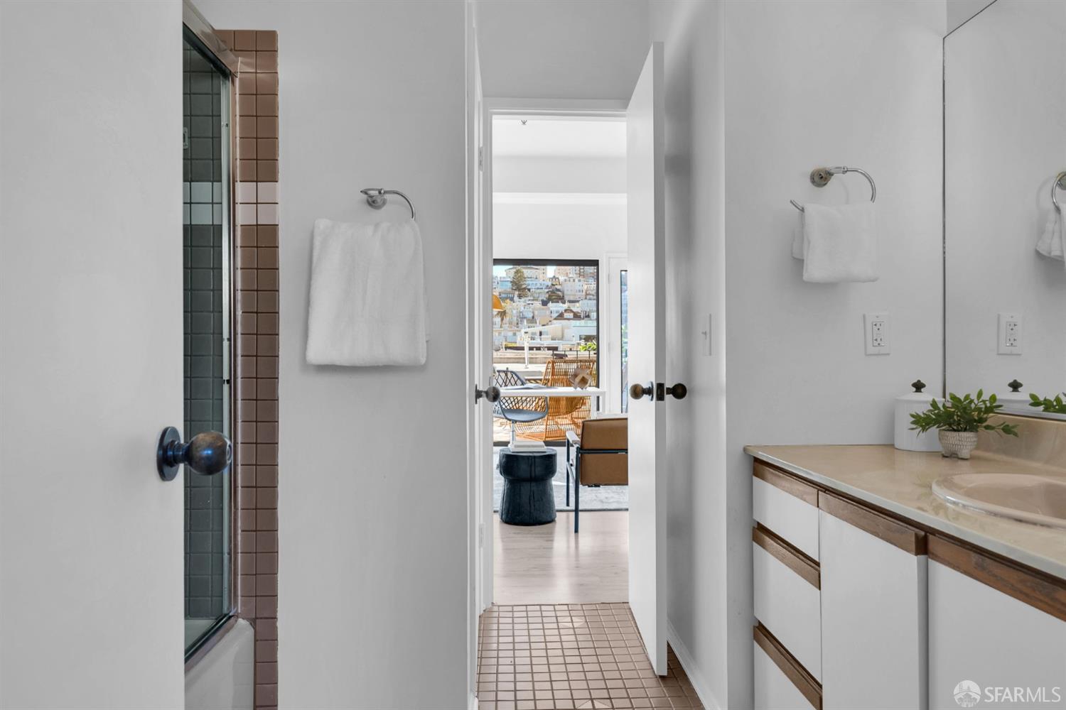 Photo #25: 425076508 Listing: Photo #25