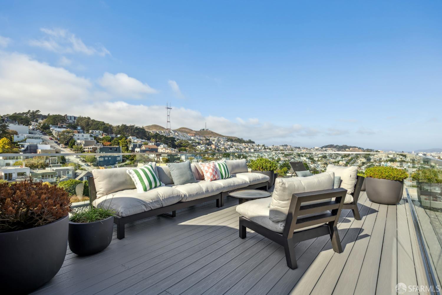 Detail Gallery Image 32 of 37 For 538 28th St, San Francisco,  CA 94131 - 6 Beds | 4/2 Baths