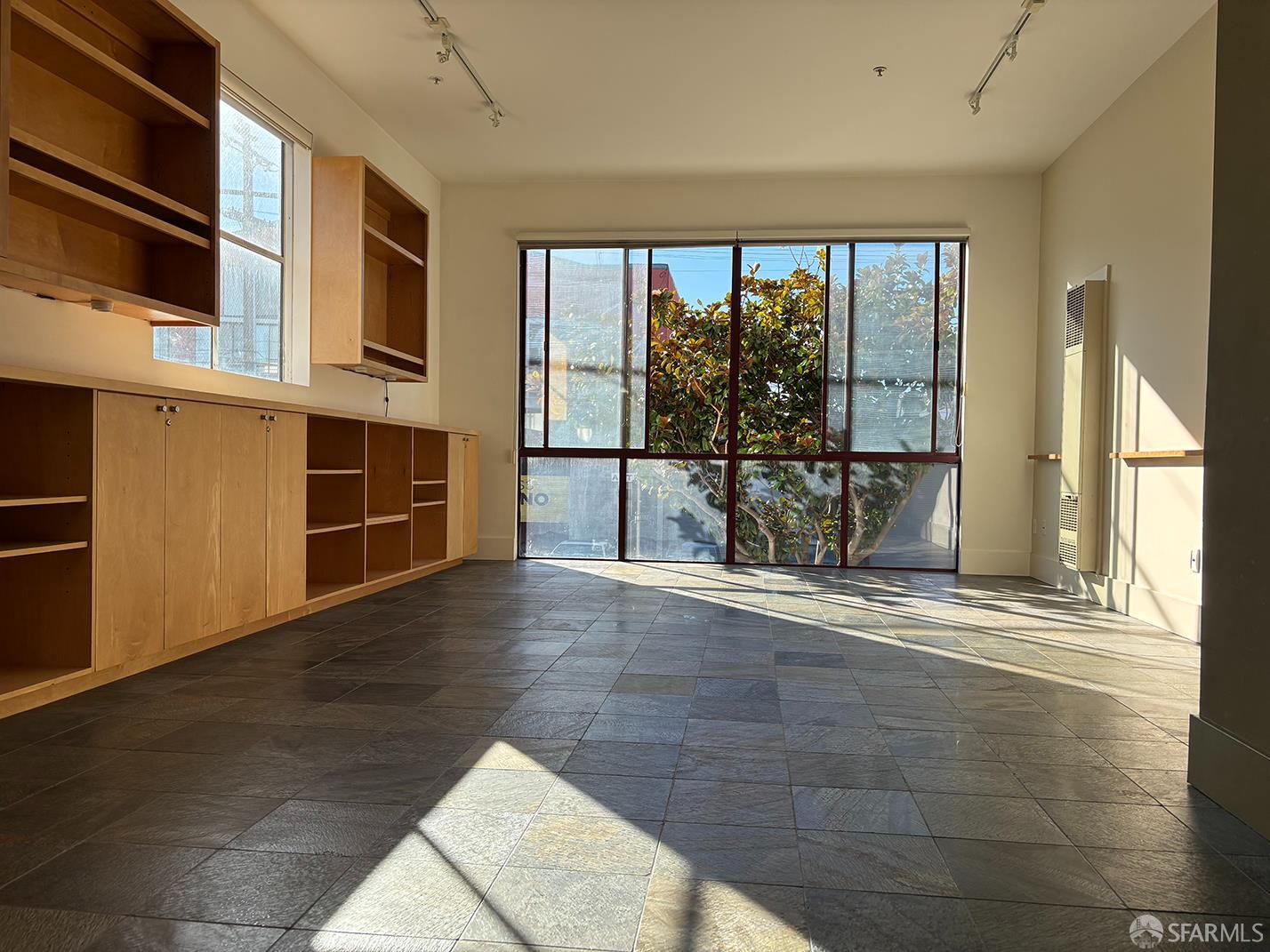 Detail Gallery Image 2 of 19 For 49 Missouri St #11,  San Francisco,  CA 94107 - 3 Beds | 2/1 Baths