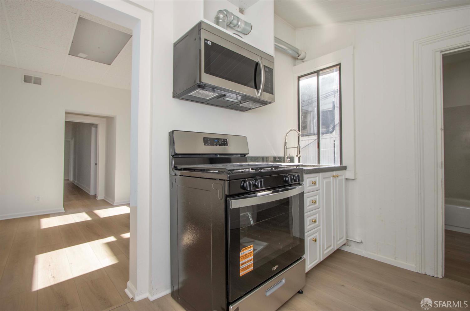 Detail Gallery Image 10 of 21 For 2976 Mission St, San Francisco,  CA 94110 - – Beds | – Baths