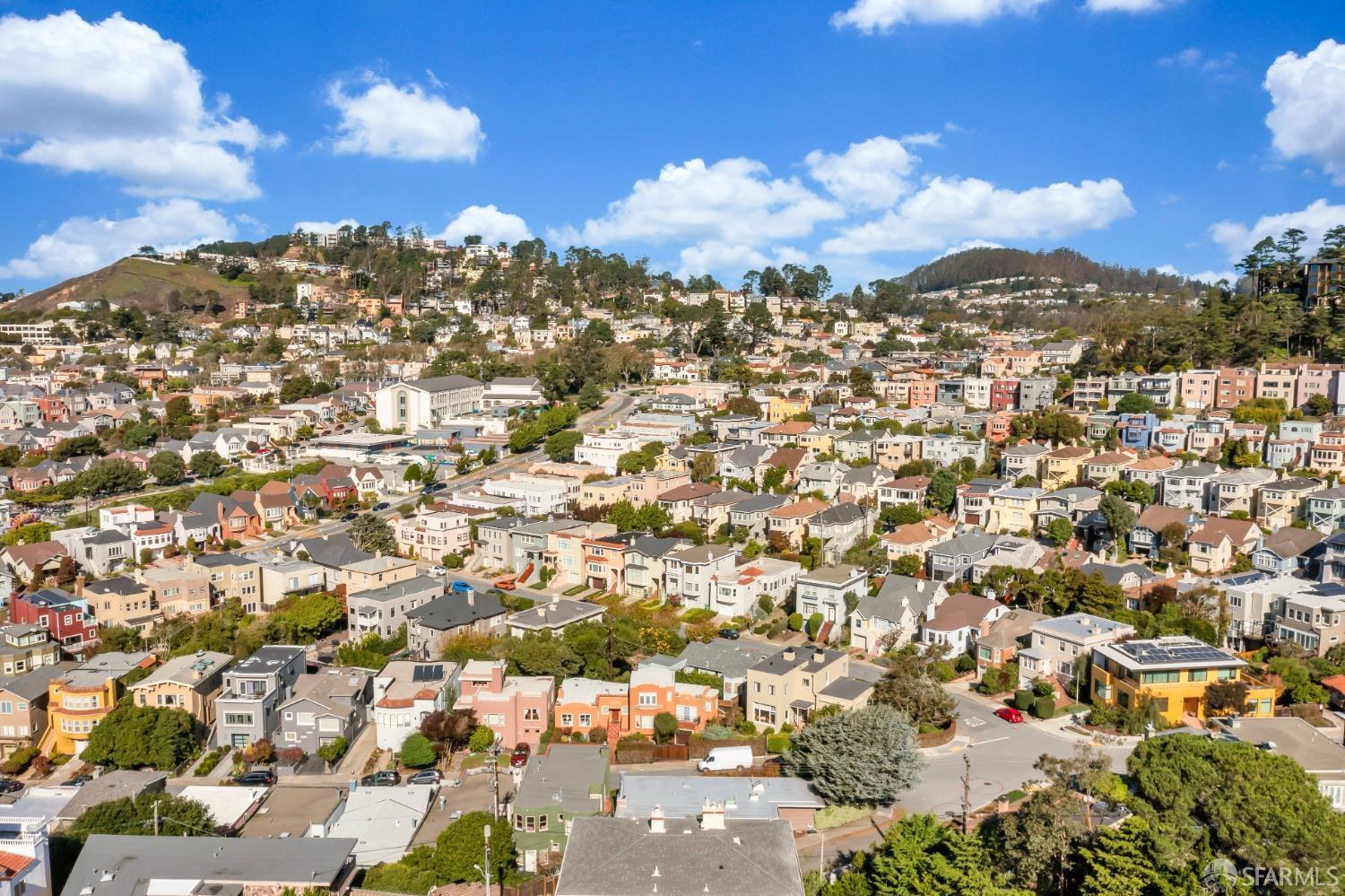 Detail Gallery Image 13 of 13 For 8 San Lorenzo Way, San Francisco,  CA 94127 - 3 Beds | 3/1 Baths