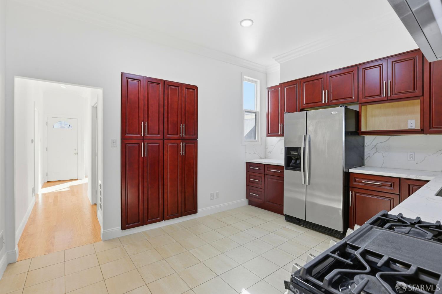 Detail Gallery Image 8 of 34 For 447 Silver Ave, San Francisco,  CA 94112 - 3 Beds | 2 Baths