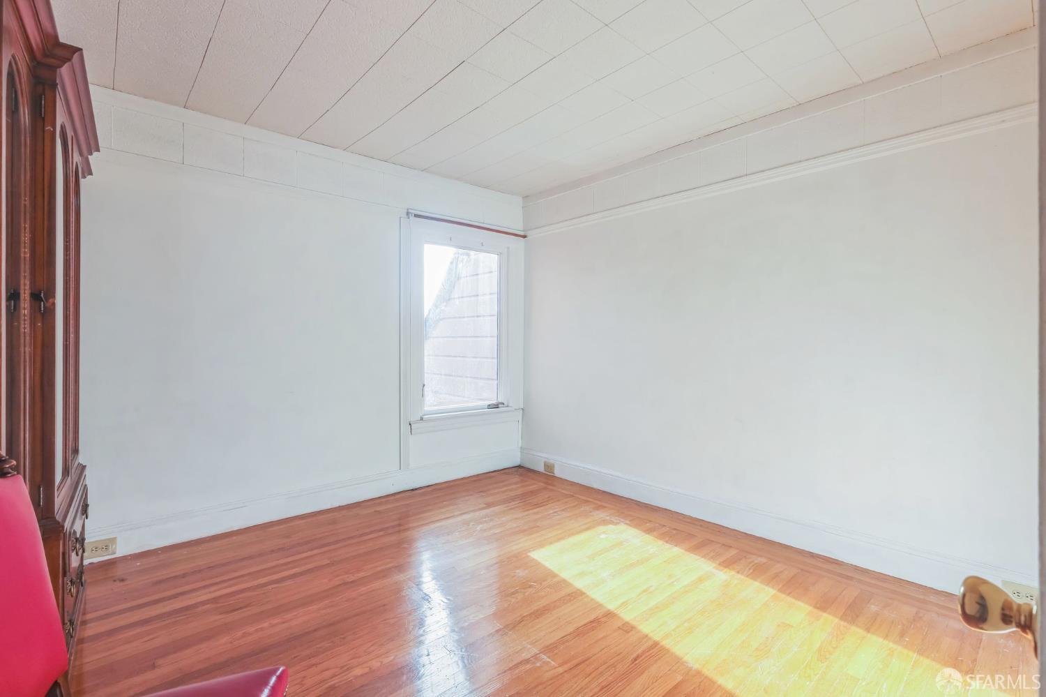 Detail Gallery Image 6 of 10 For 166 Bonview St, San Francisco,  CA 94110 - 2 Beds | 1 Baths