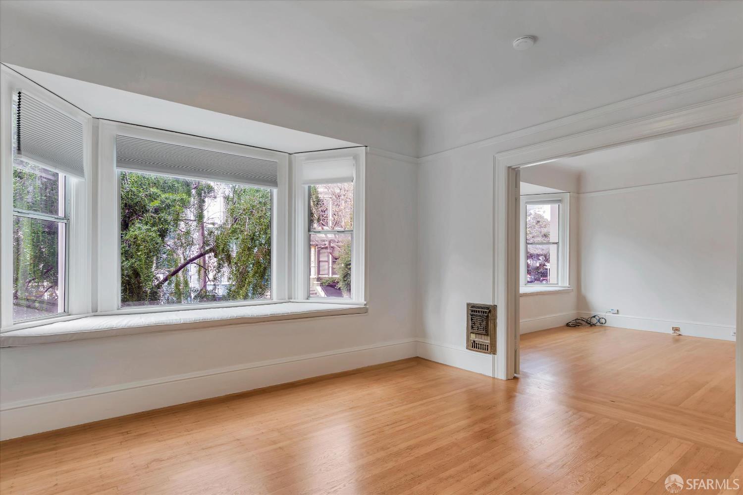 Detail Gallery Image 5 of 26 For 221 San Jose Ave, San Francisco,  CA 94110 - – Beds | – Baths