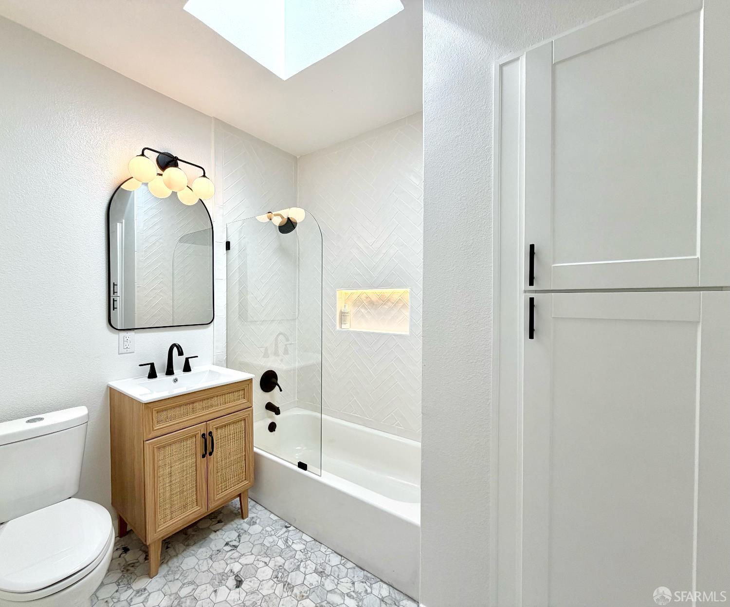 Detail Gallery Image 13 of 30 For 45 Scotia Ave, San Francisco,  CA 94124 - 3 Beds | 2 Baths