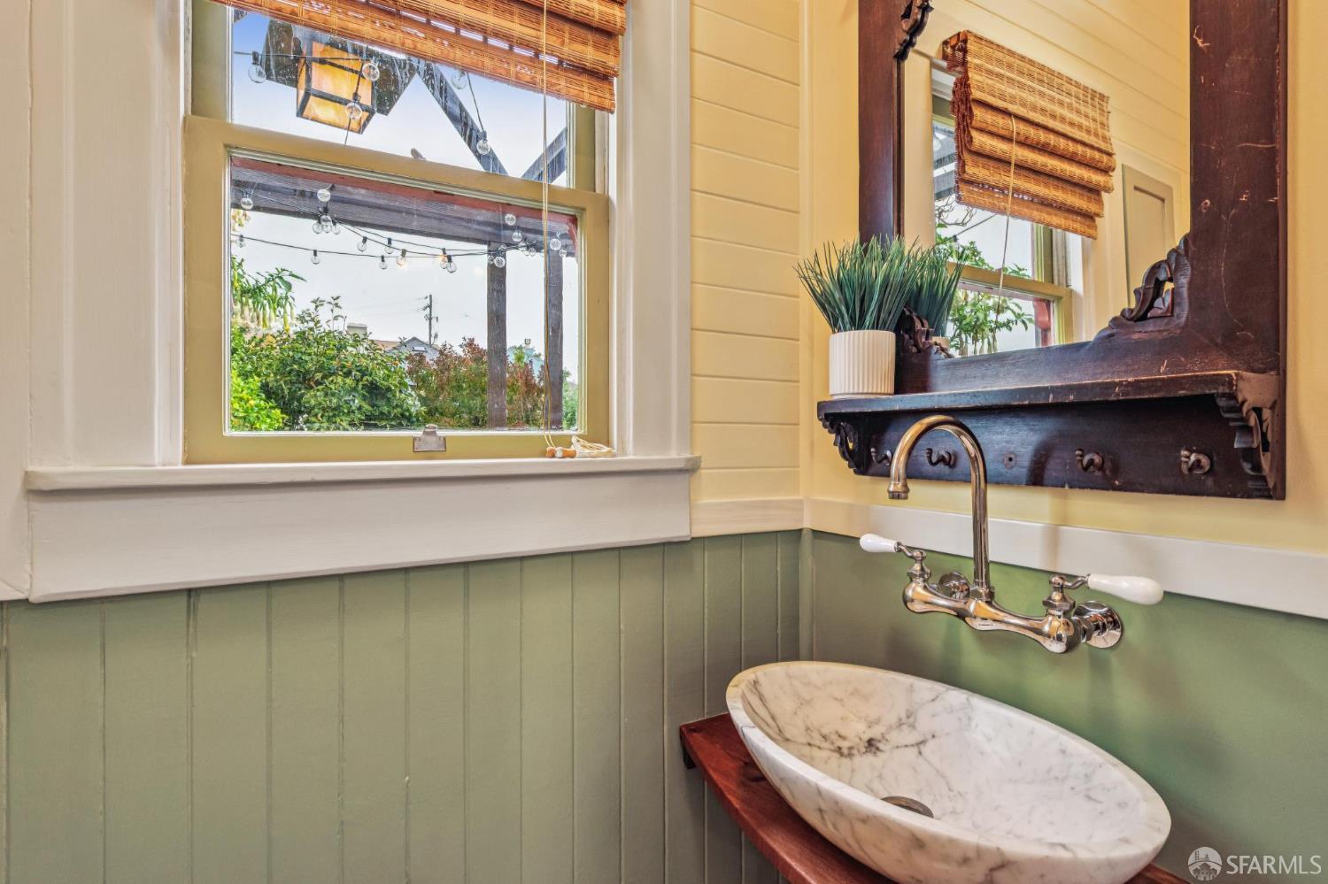 Detail Gallery Image 22 of 56 For 526 52nd St, Oakland,  CA 94609 - 2 Beds | 1/2 Baths