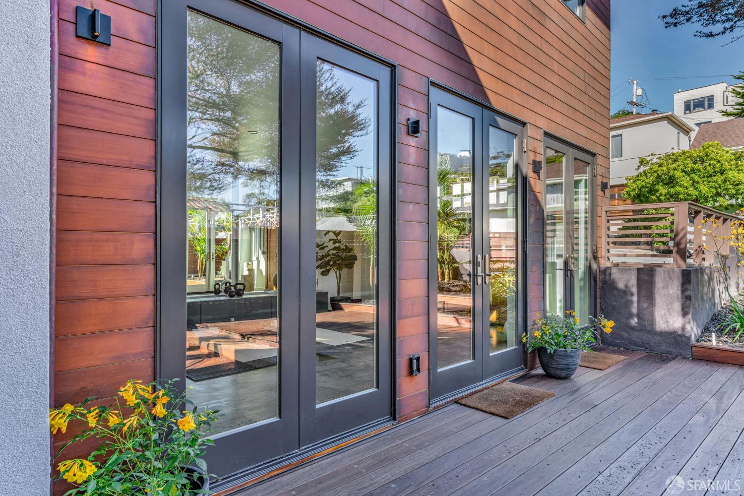 Detail Gallery Image 57 of 75 For 154 Maywood Dr, San Francisco,  CA 94127 - 5 Beds | 2/1 Baths