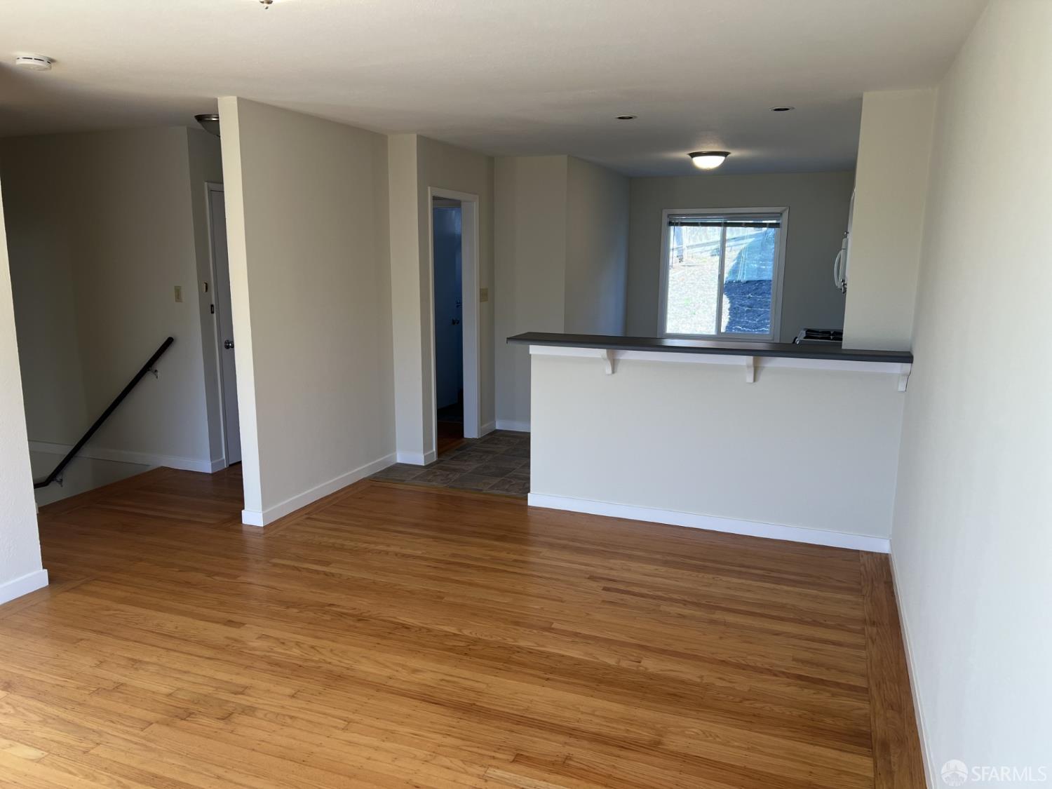 Detail Gallery Image 6 of 14 For 442 Bright St, San Francisco,  CA 94132 - 2 Beds | 1 Baths