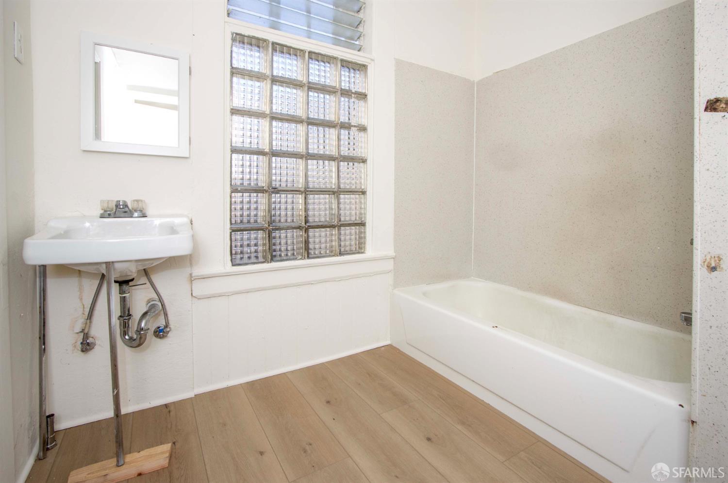 Detail Gallery Image 13 of 21 For 2976 Mission St, San Francisco,  CA 94110 - – Beds | – Baths