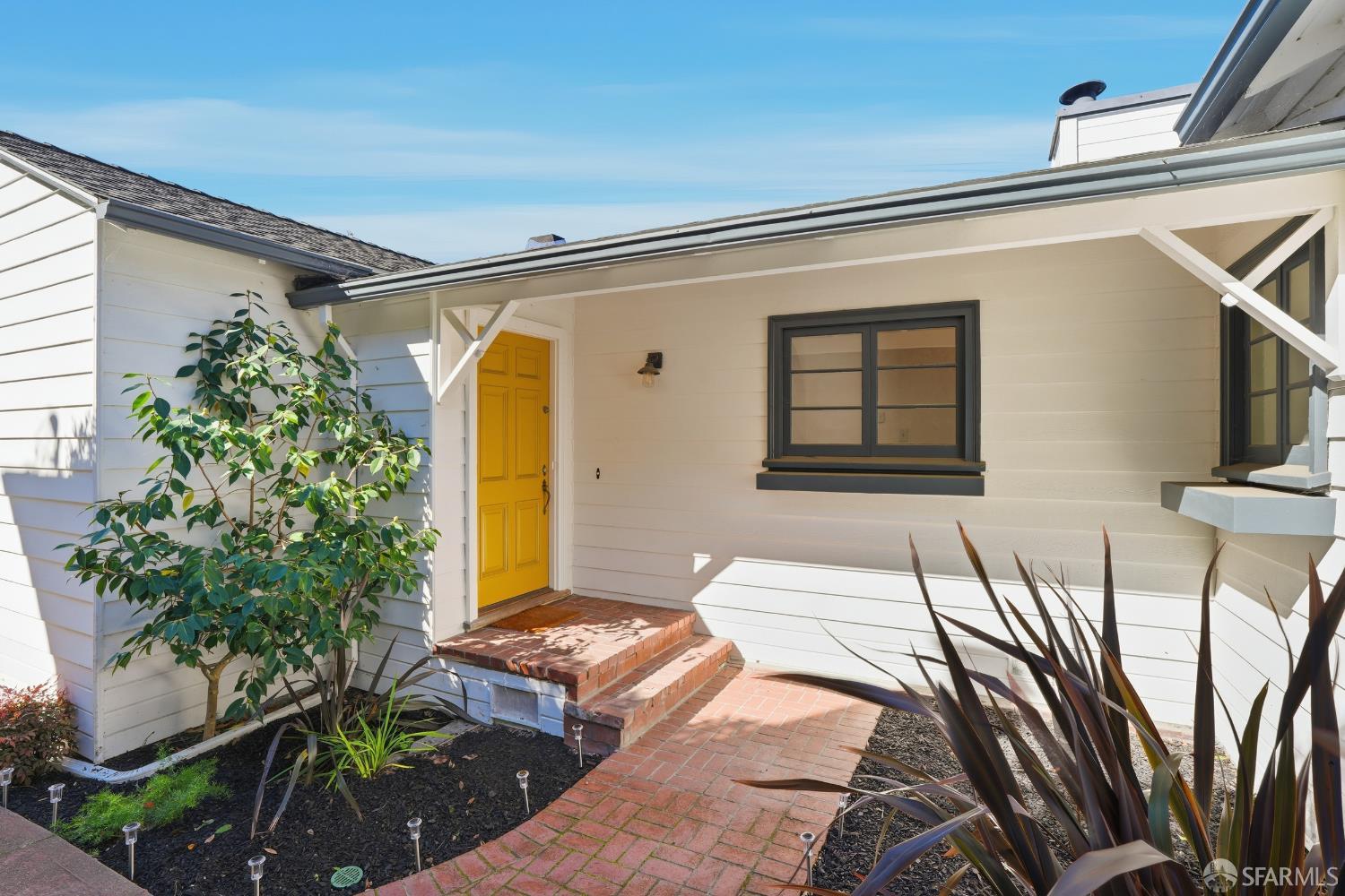 Detail Gallery Image 4 of 40 For 4614 Jacobus Ave, Oakland,  CA 94618 - 3 Beds | 2 Baths