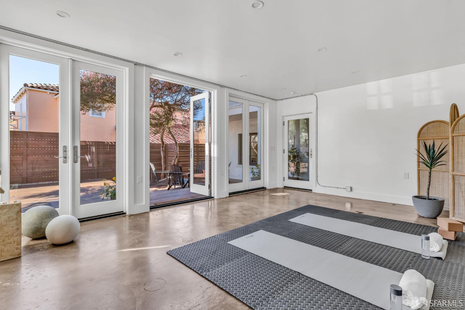 Detail Gallery Image 59 of 75 For 154 Maywood Dr, San Francisco,  CA 94127 - 5 Beds | 2/1 Baths