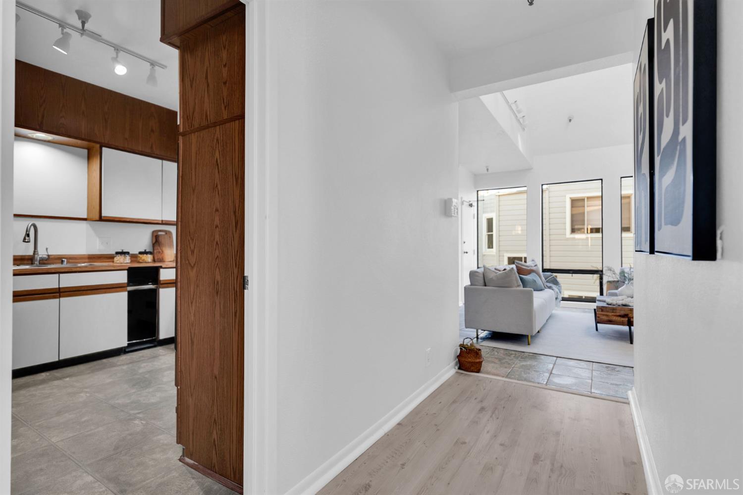 Photo #7: 425076508 Listing: Photo #7