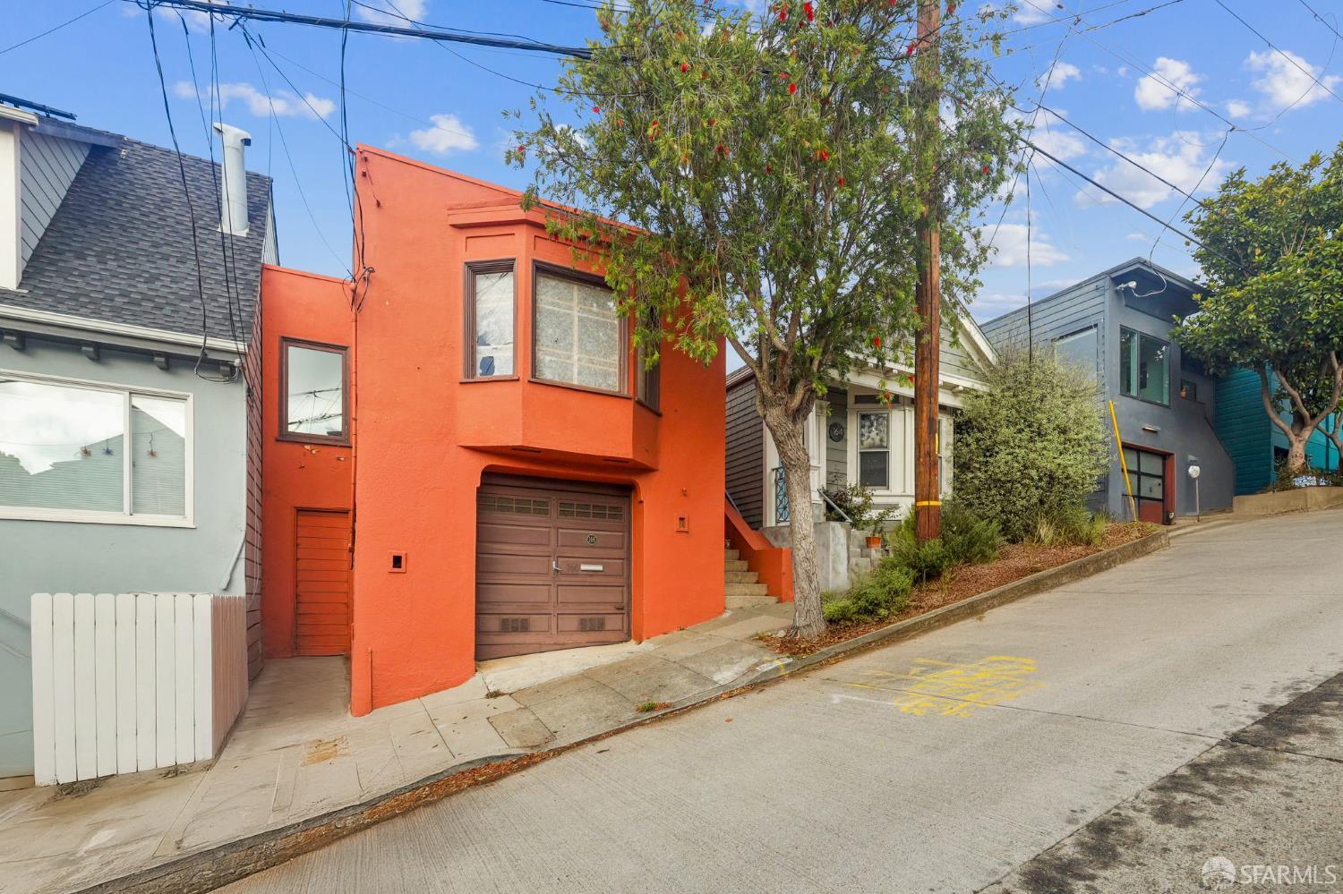 Detail Gallery Image 5 of 10 For 166 Bonview St, San Francisco,  CA 94110 - 2 Beds | 1 Baths